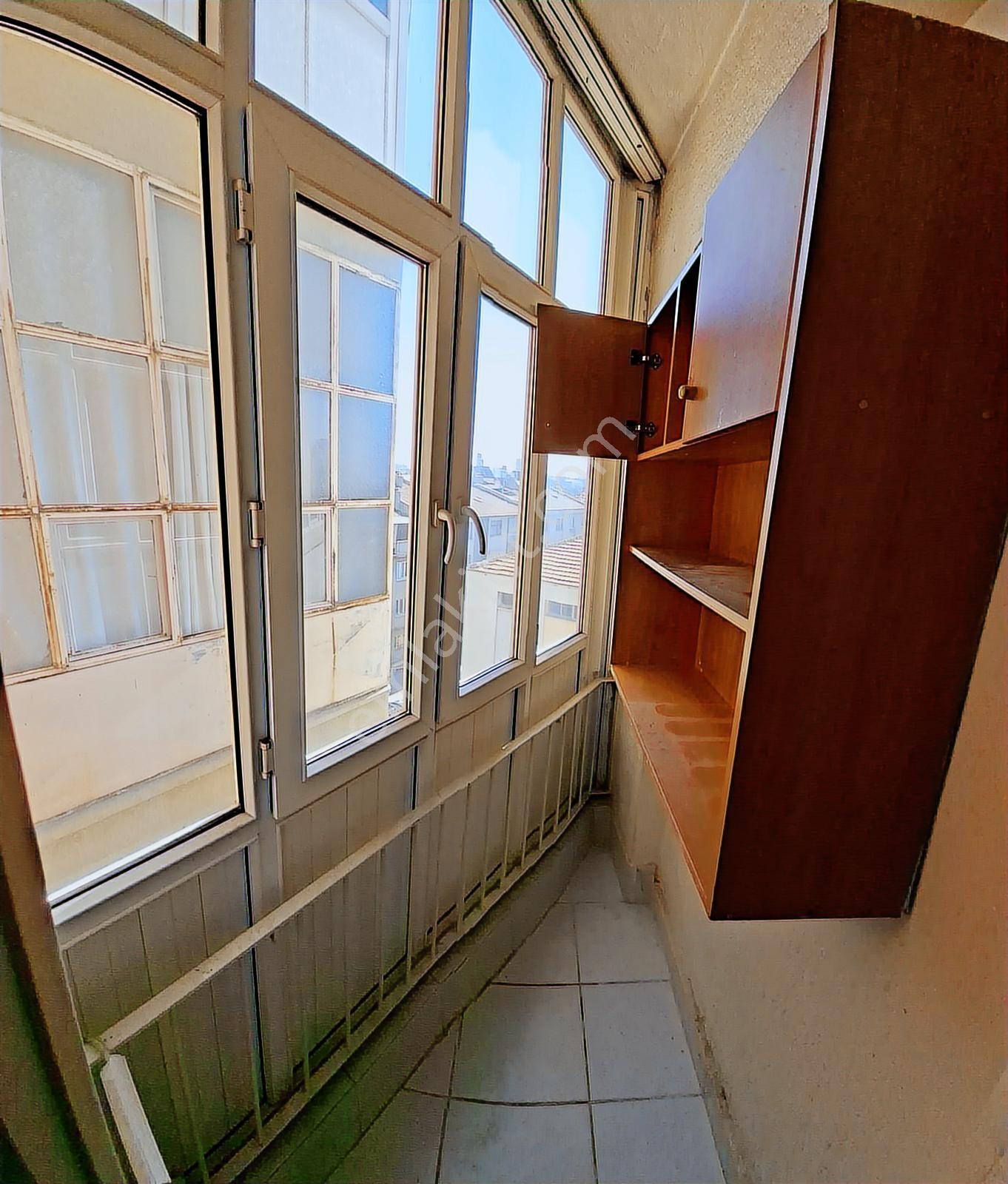 Çarşı Merkezde Gazi Lisesi Karşısı Kiralık 2+1 Daire - Görsel 3