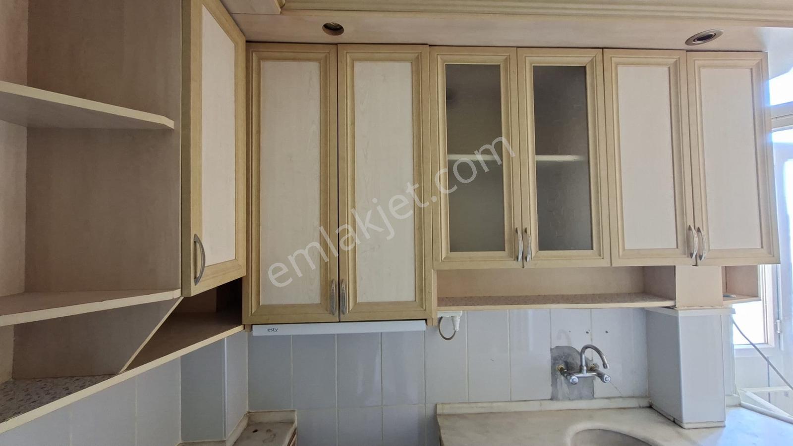 Çarşı Merkezde Gazi Lisesi Karşısı Kiralık 2+1 Daire - Görsel 25