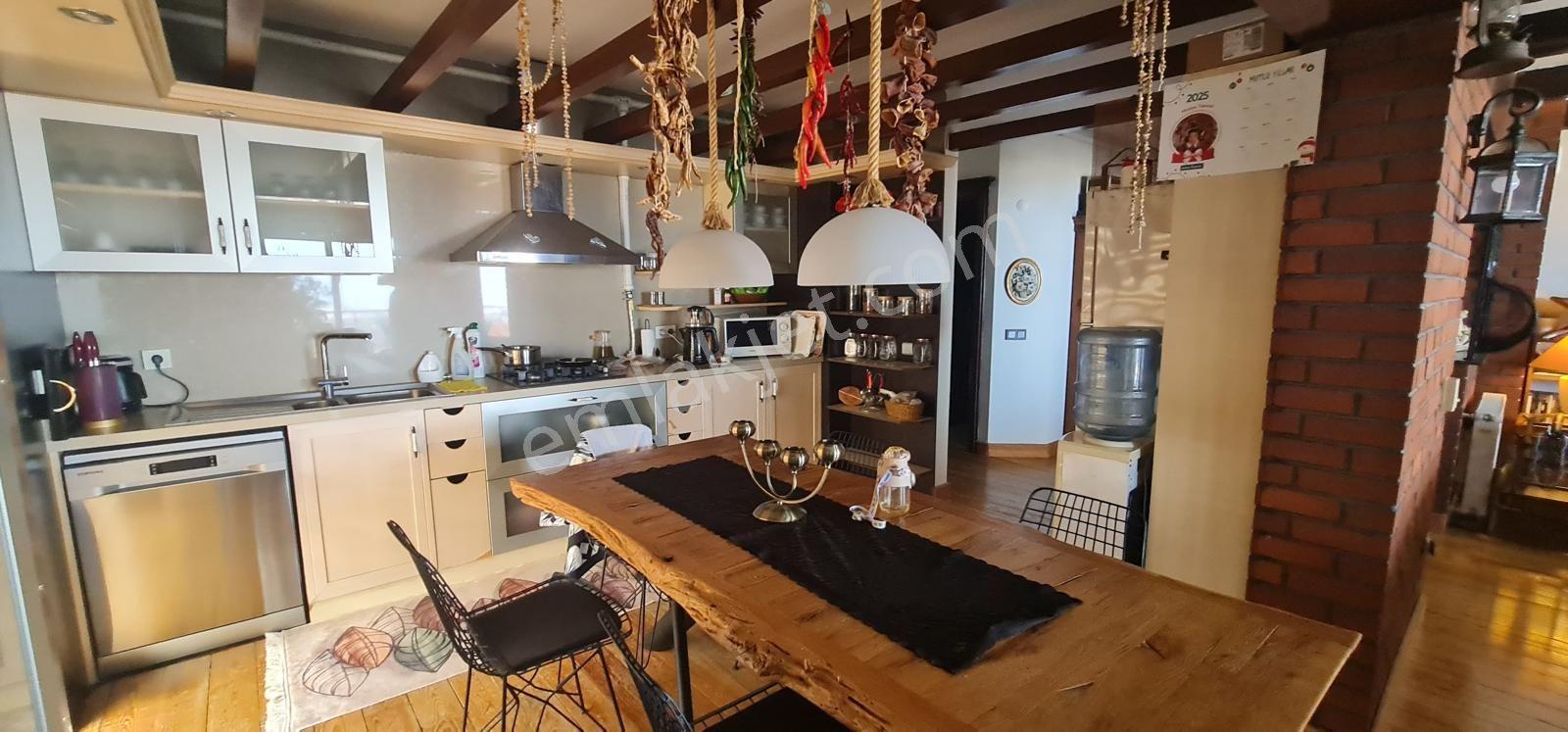 Havuzlu Sitede, Full Eşyalı, Full Deniz Manzaralı Kiralık 3+1 Daire - Görsel 4