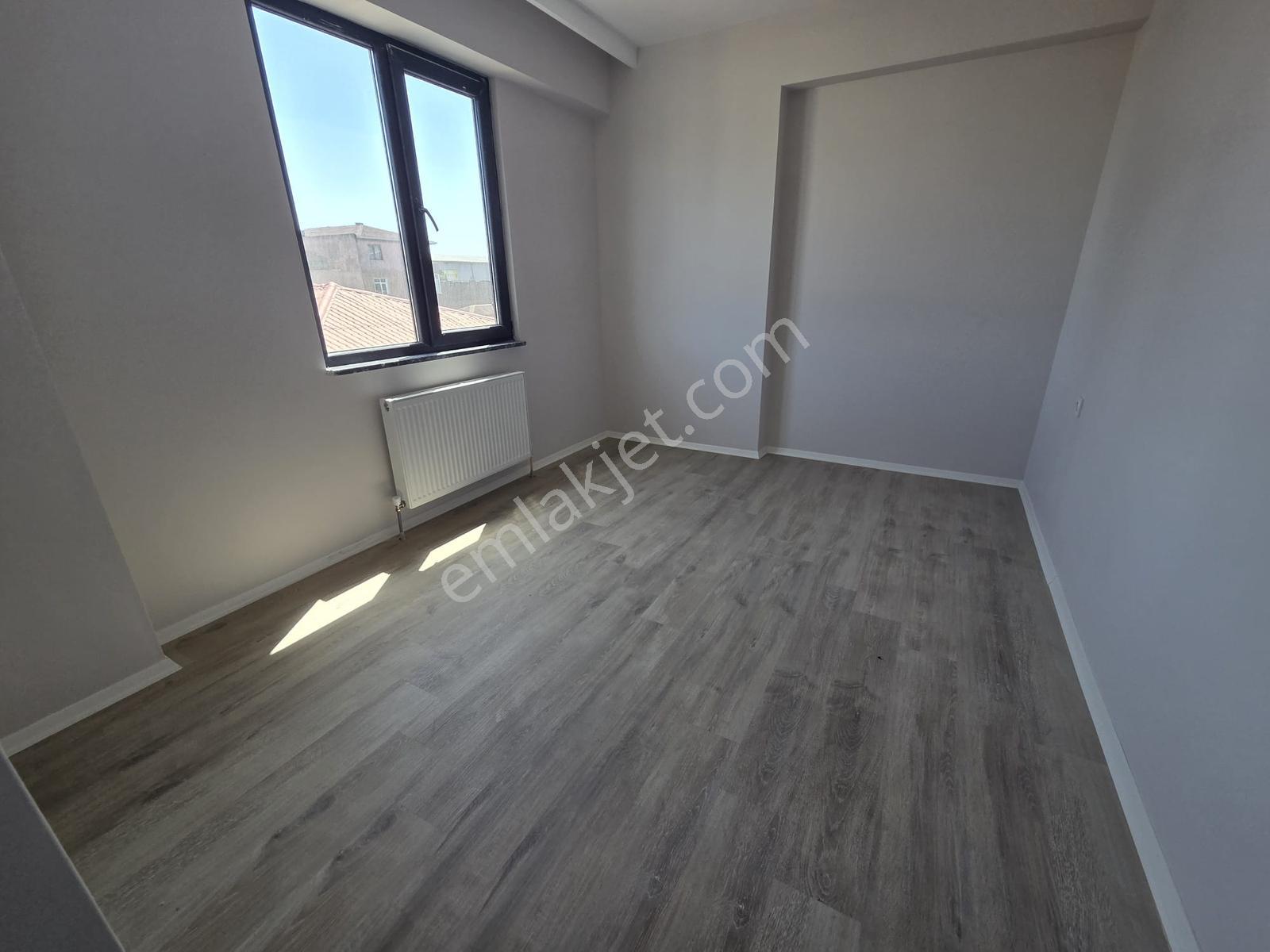 Site İçinde Ara Katta Ebeveyn Banyolu Boş 2+1 Satılık Daire! - Görsel 13