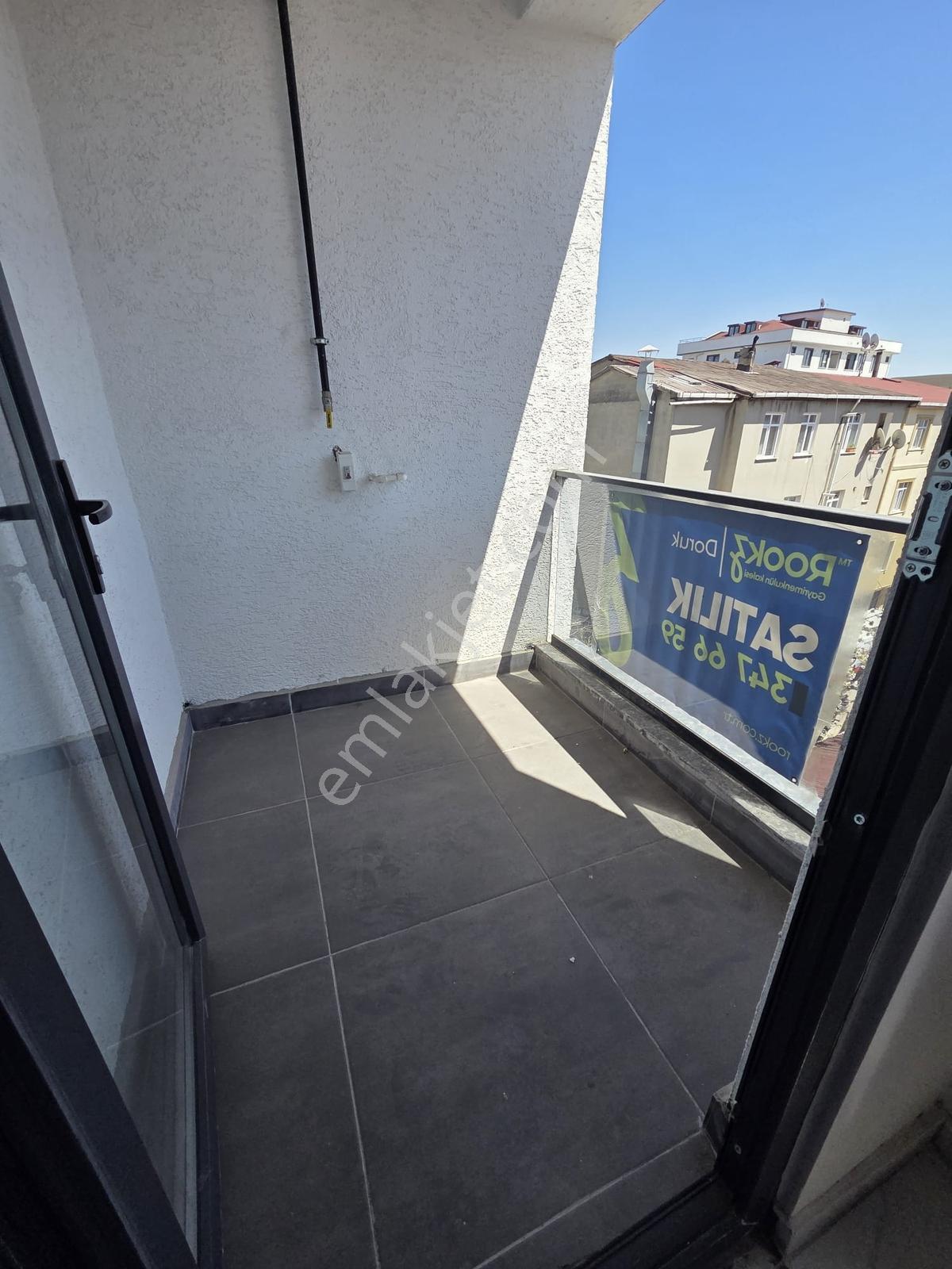 Site İçinde Ara Katta Ebeveyn Banyolu Boş 2+1 Satılık Daire! - Görsel 18