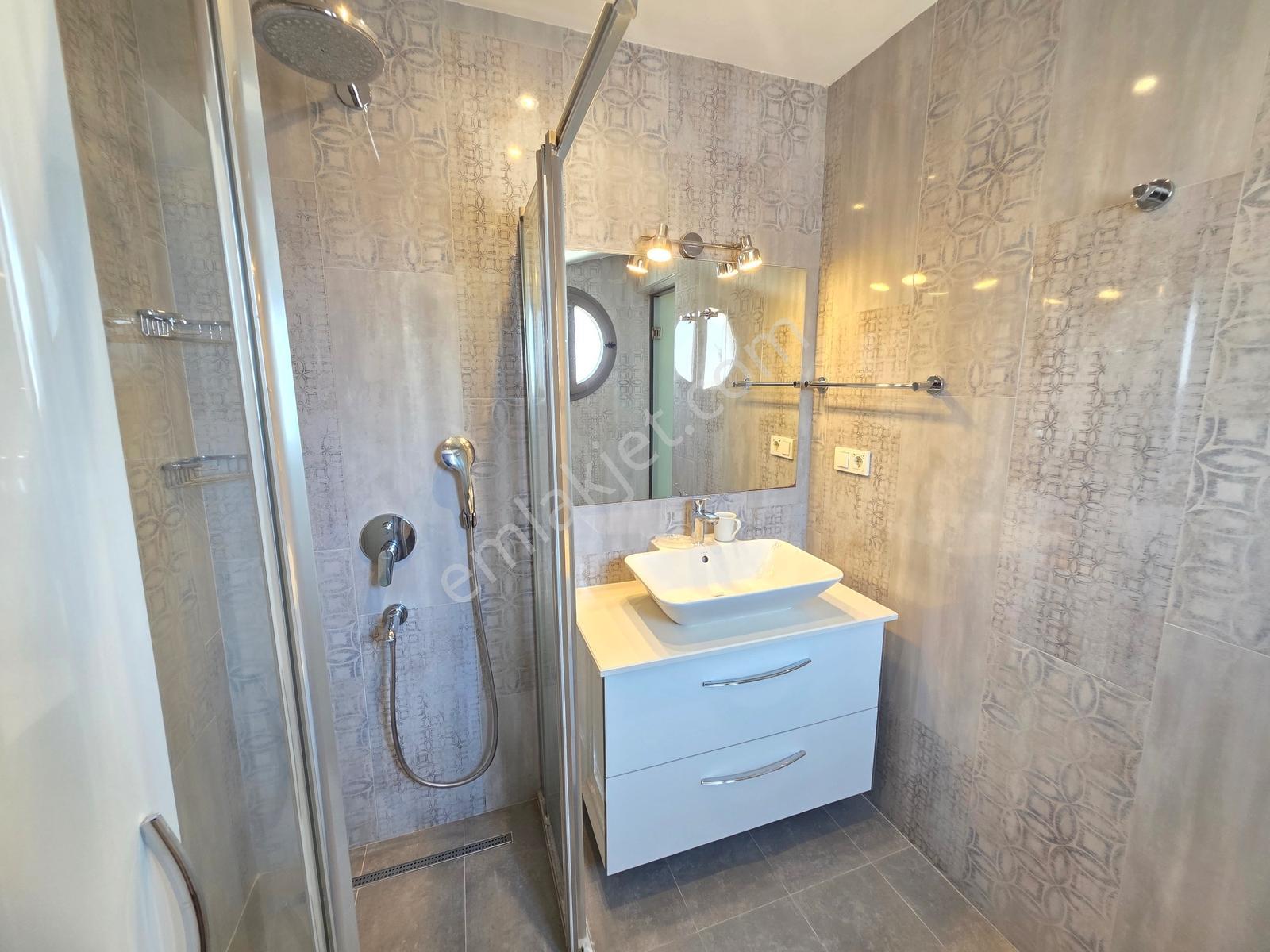 Marmaris Siteler 'de Asansörlü Full Deniz Manzaralı Kiralık 2+1 - Görsel 11