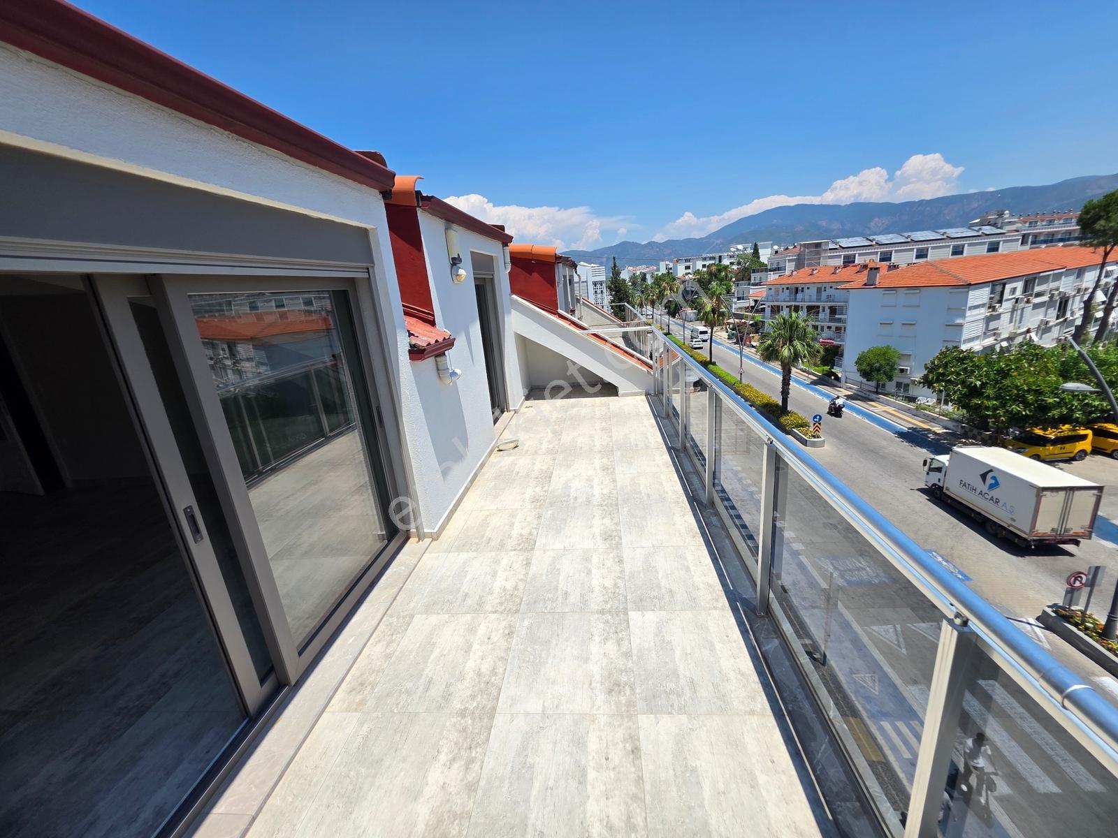 Marmaris Siteler 'de Asansörlü Full Deniz Manzaralı Kiralık 2+1 - Görsel 32