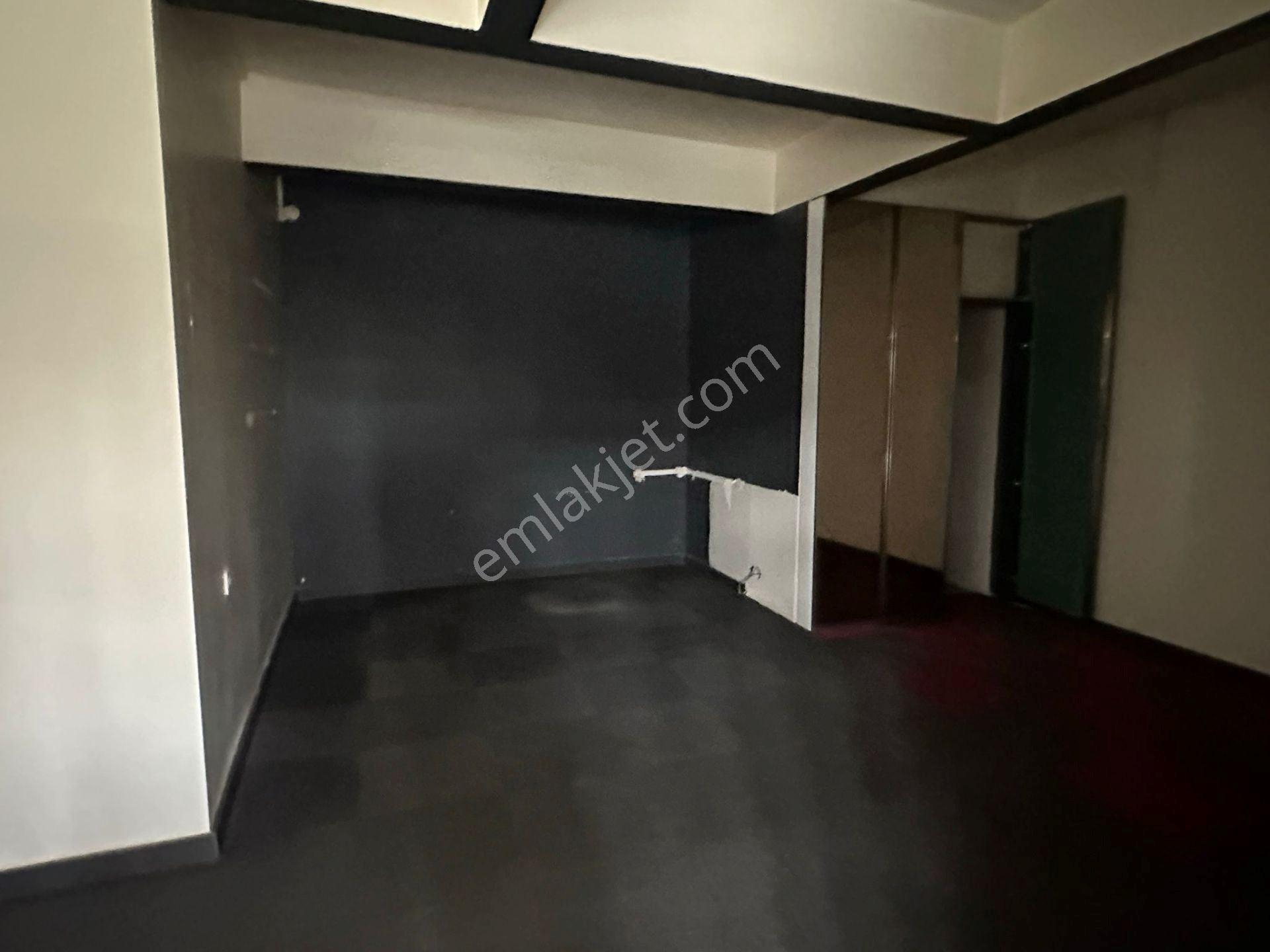 Güneşli 15 Temmuz Mah Gülbahar Caddesi Yakını Kiralık Dükkan - Görsel 7