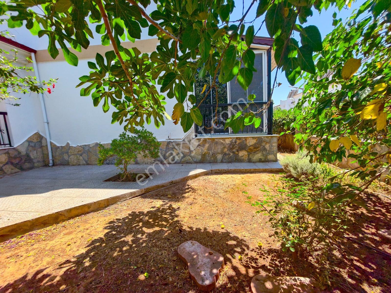 Akbük Merkezde Denize Yakın Satılık 4+1 Müstakil Villa Havuzlu - Görsel 16