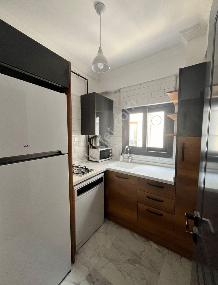 Kuşadası'nda Sahile 100 М 1+1 Temiz Eşyalı Kiralık Daire - Görsel 12