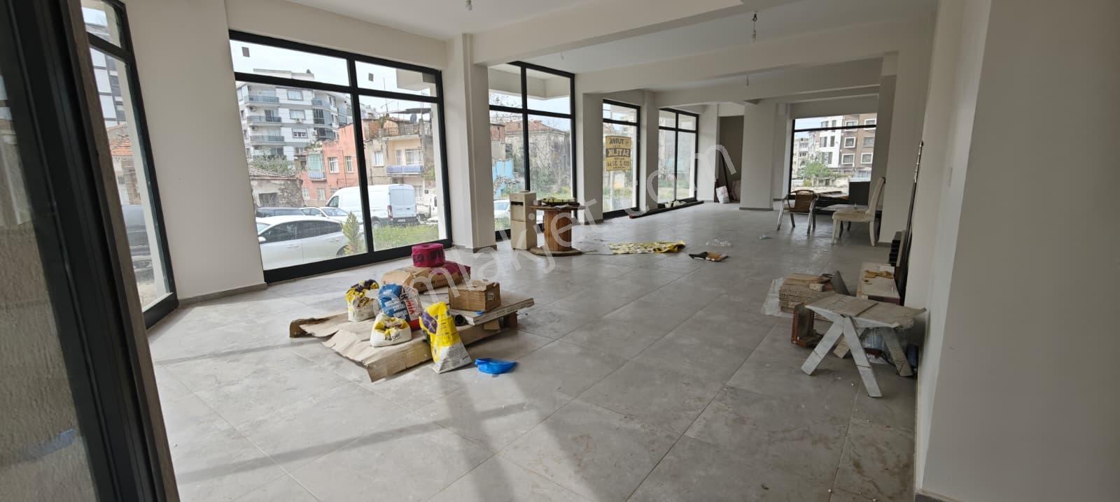 Bornova Ergenede, 5'lik Bacalı, 3 Cepheli Köşe Başı, 160 M2 Sıf - Görsel 3
