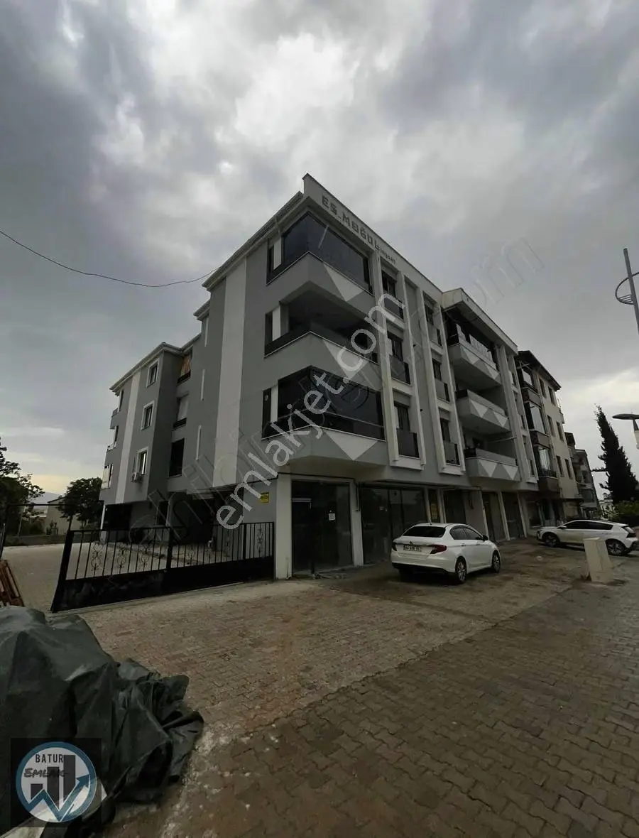 Batur Gayrimenkul'den Merkez'de Satılık Daire