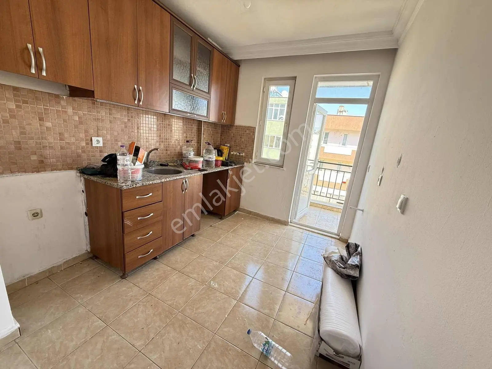 Kepez Kuzeyyaka Mahallesinde Kiralık 2+1 3.kat 90m2