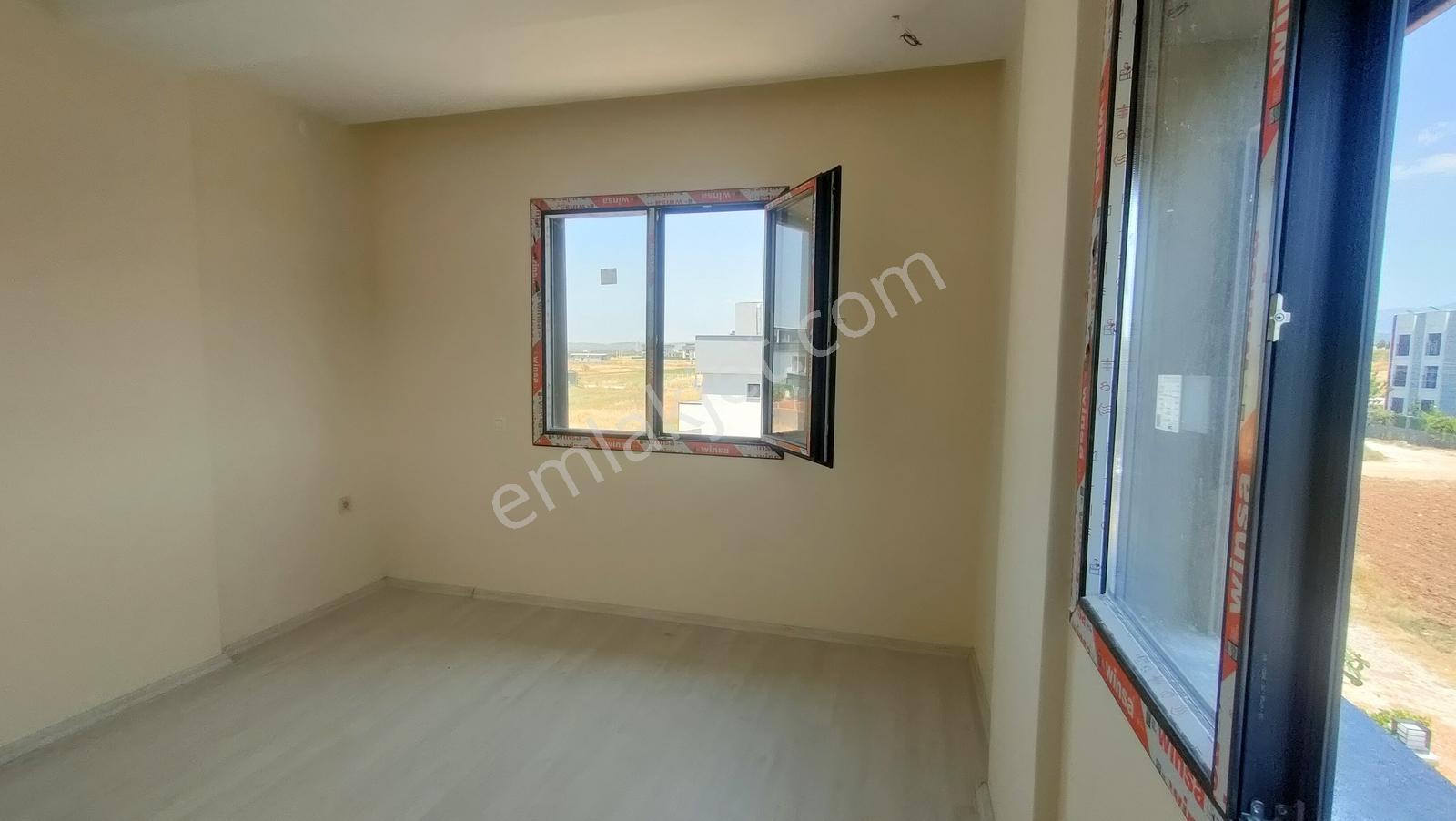 İzmir Menderes'te Kiralık 4+1 Yeni Tripleks - Görsel 2