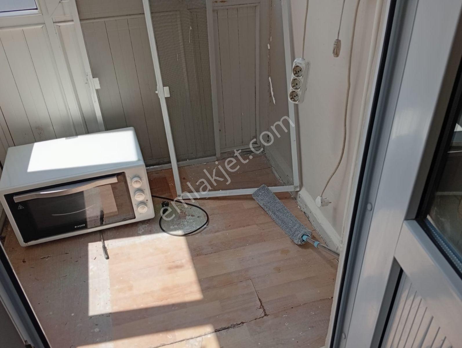 Kocamustafapaşa Yedi Şehitler Sokakta Kiralık Daire - Görsel 9