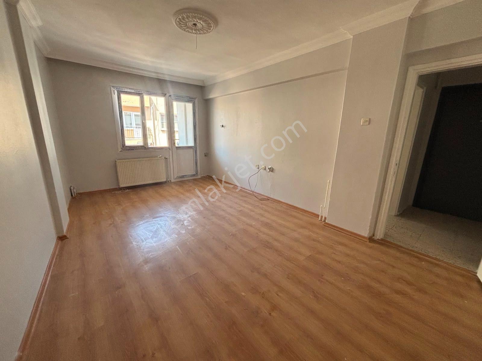 Reşatbey Mahallesi'nde 3+1 Geniş Kiralık Daire - Görsel 2