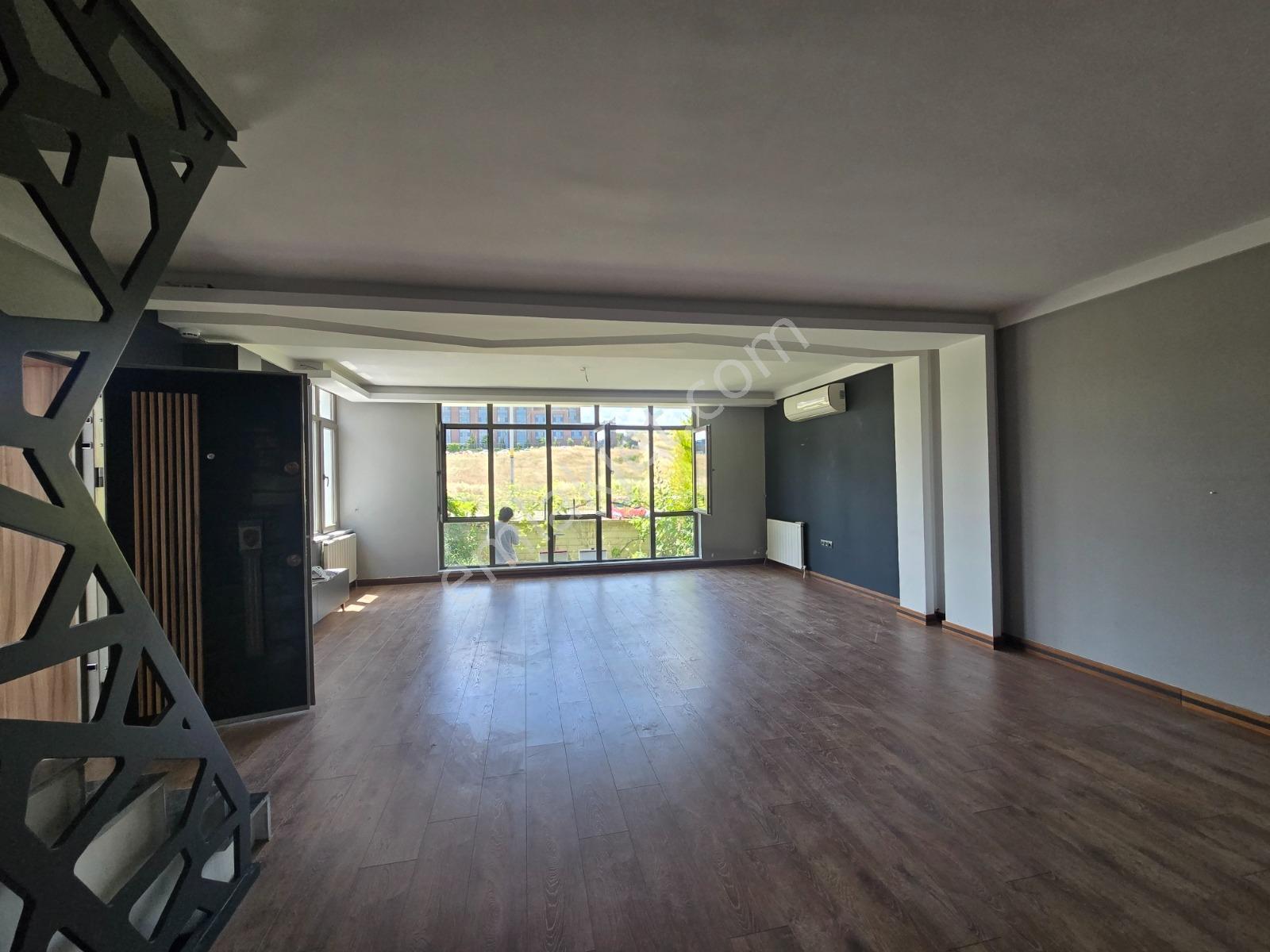Bağlıca'da Tam Müstakil Ticari Kullanıma Uygun Kiralık Villa - Görsel 6