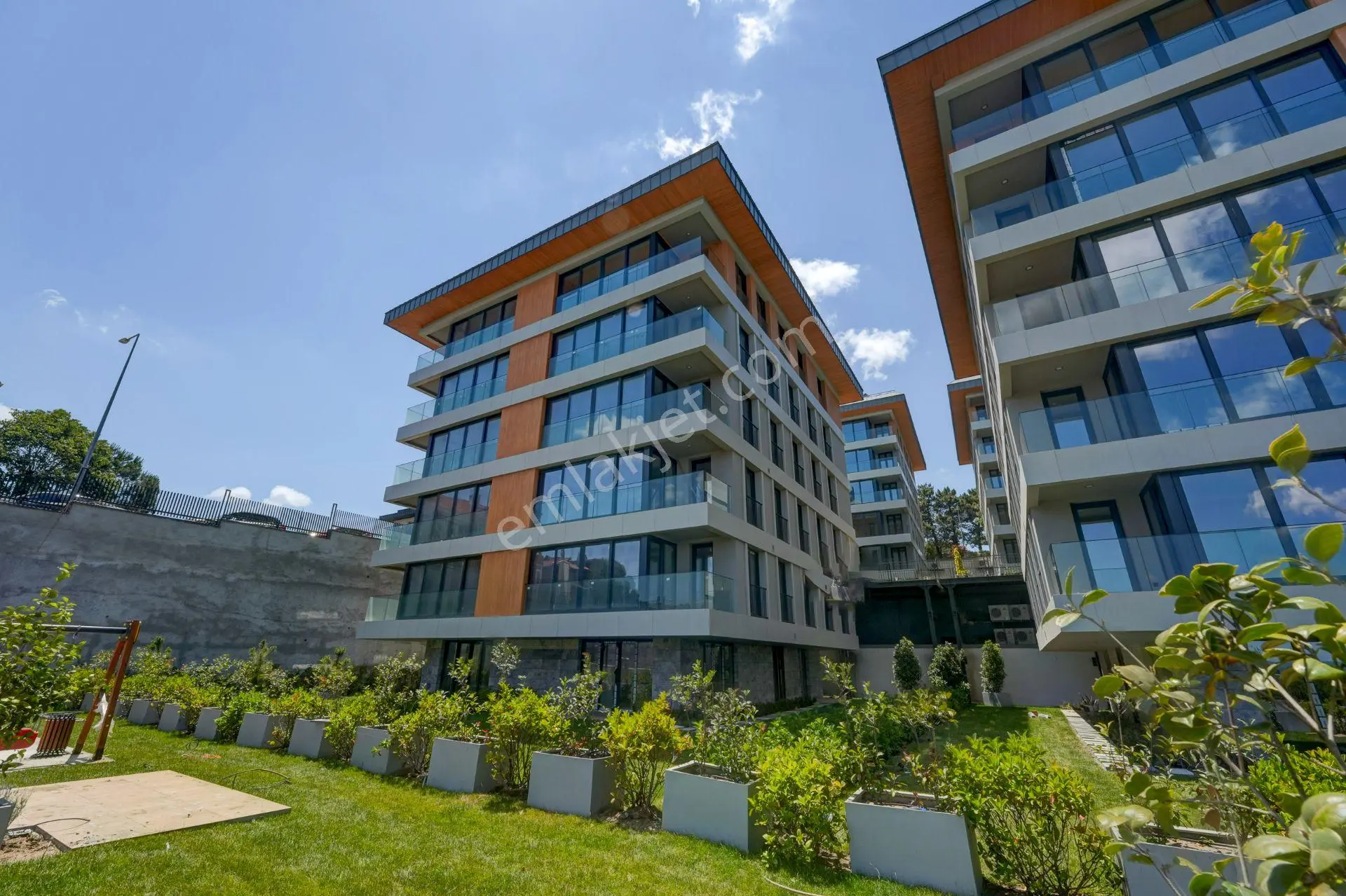 Satılık 3+1 Ala Çamlıca Konakları 2'de Manzaralı Daire