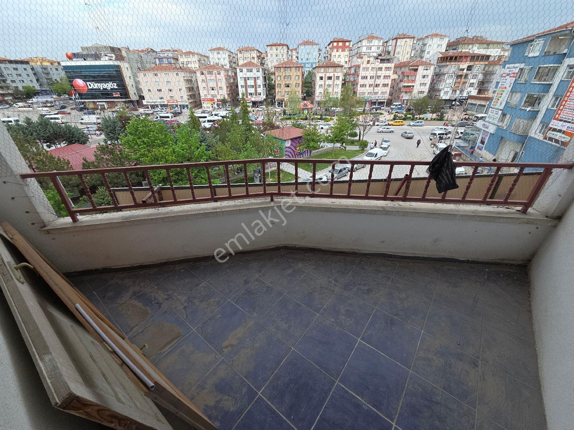 Ankara Sincan Atatürkte Geniş Metrekare Asansörlü Açık Cepheli Mükemmel Lokasyonlu Kiralık Daire - Görsel 22