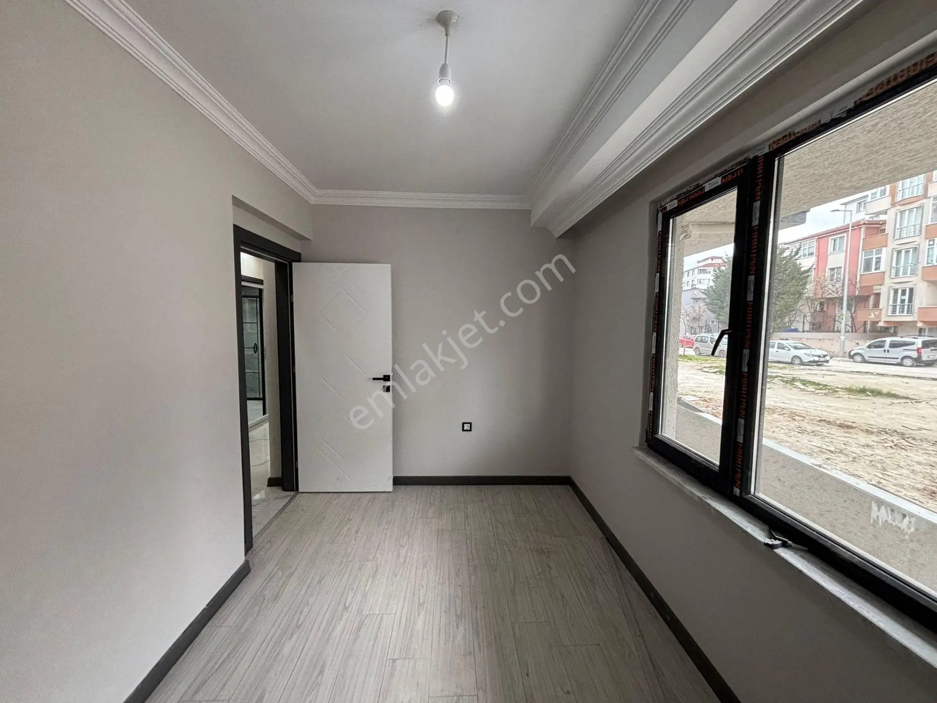 **eryıldız İnşaat'tan**merkezi Konumda İskanlı 95m2 2+1 Ön Cephe - Görsel 21