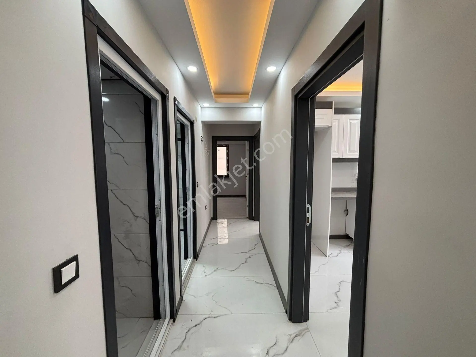 **eryıldız İnşaat'tan**merkezi Konumda İskanlı 95m2 2+1 Ön Cephe - Görsel 26