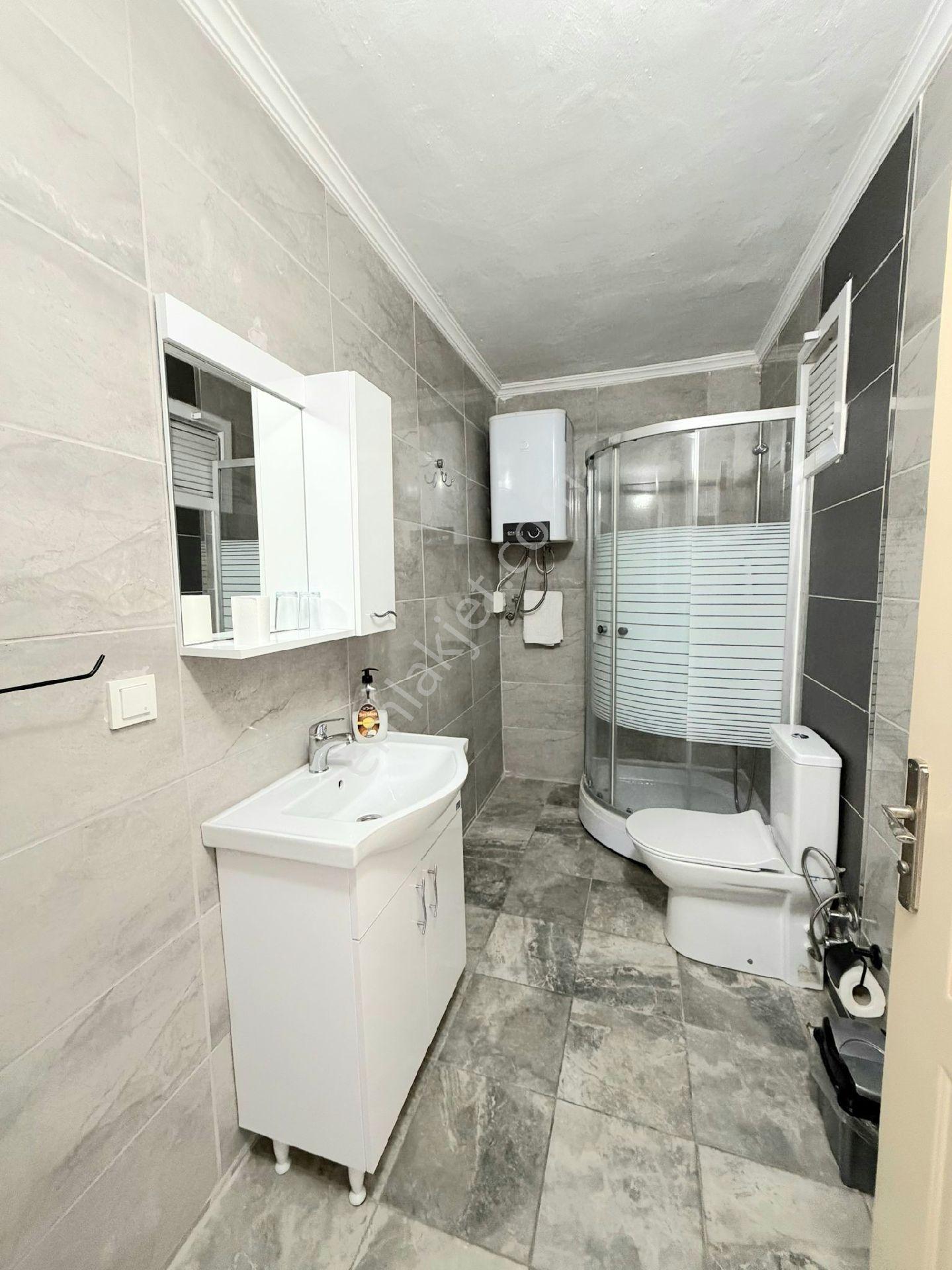 Kuşadası Marinada Denize Sıfır Aylık,sezonluk(3ay) Kiralık 1+1 Eşyalı Daire - Görsel 10