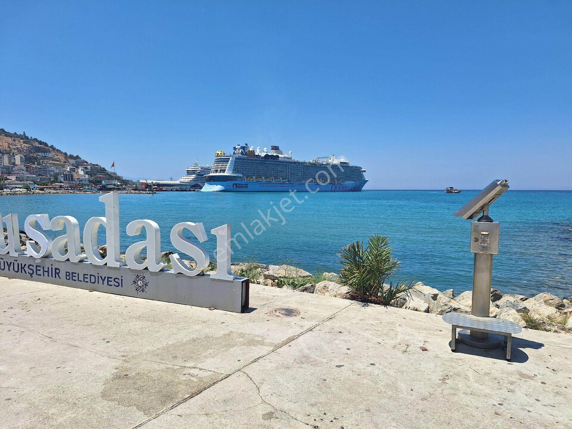 Kuşadası Marinada Denize Sıfır Aylık,sezonluk(3ay) Kiralık 1+1 Eşyalı Daire - Görsel 6