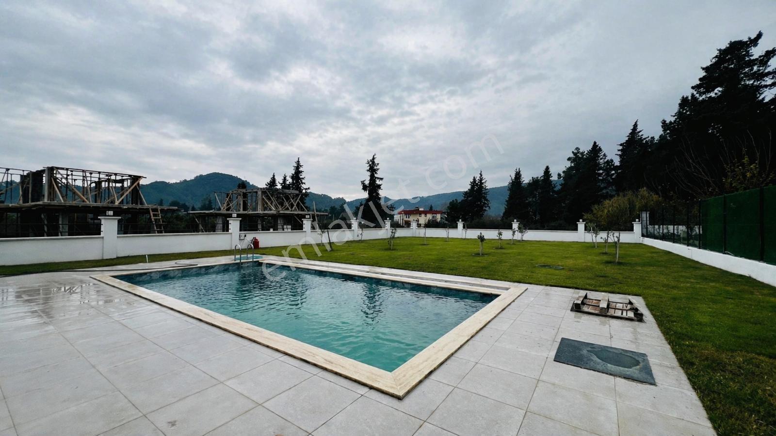 Kemerde 1176 M² Arsa Üzerinde Satılık Villa. ! - Görsel 2