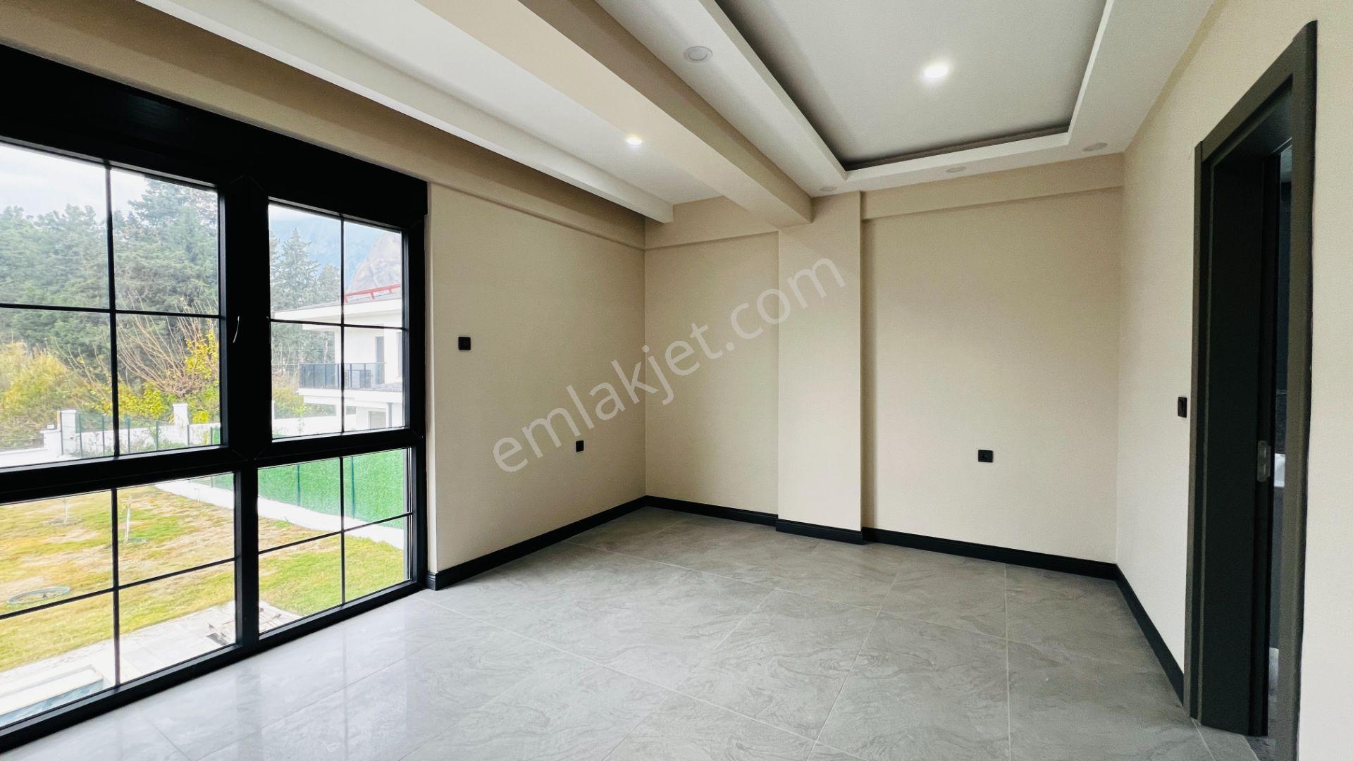 Kemerde 1176 M² Arsa Üzerinde Satılık Villa. ! - Görsel 25