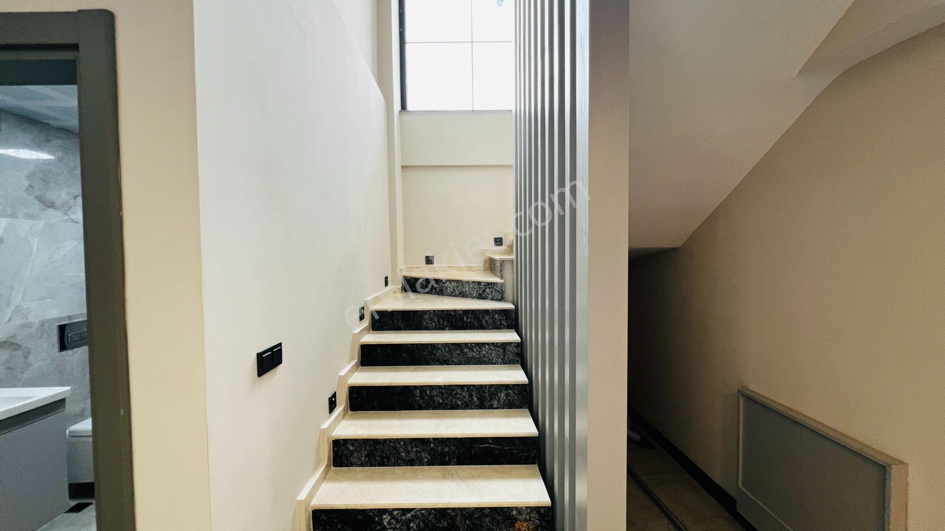 Kemerde 1176 M² Arsa Üzerinde Satılık Villa. ! - Görsel 20