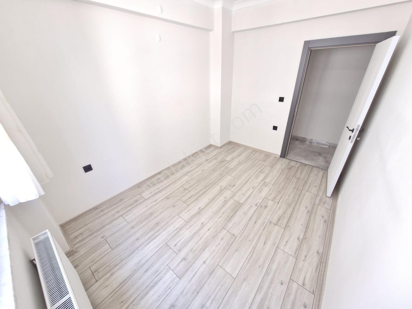 Cadde Üzeri 3+1 Doğalgazlı Ebeveny Banyolu Satılık Daire - Görsel 27