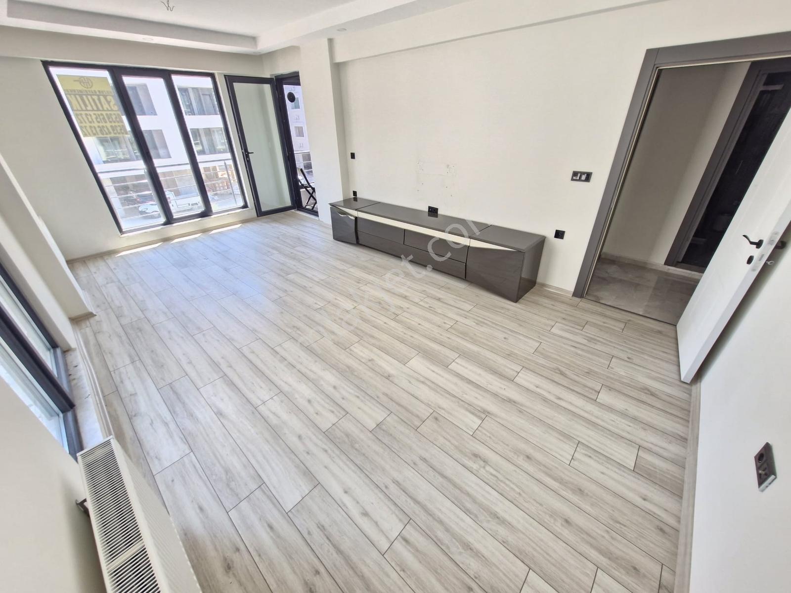 Cadde Üzeri 3+1 Doğalgazlı Ebeveny Banyolu Satılık Daire - Görsel 25