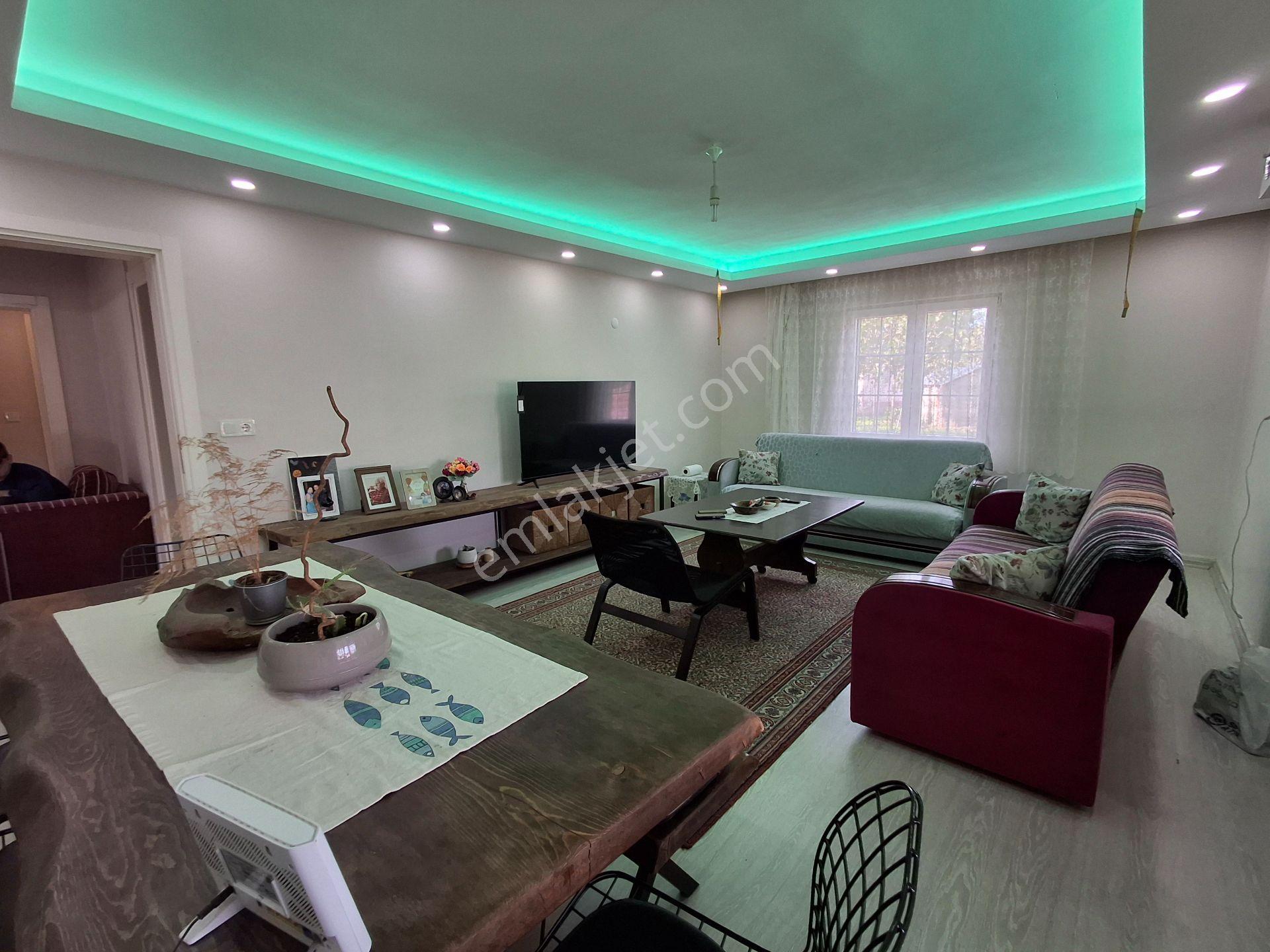 Düzce Merkez Ozanlar Mah. 4+1, Net:220m² Müstakil Satılık Ev.. - Görsel 19