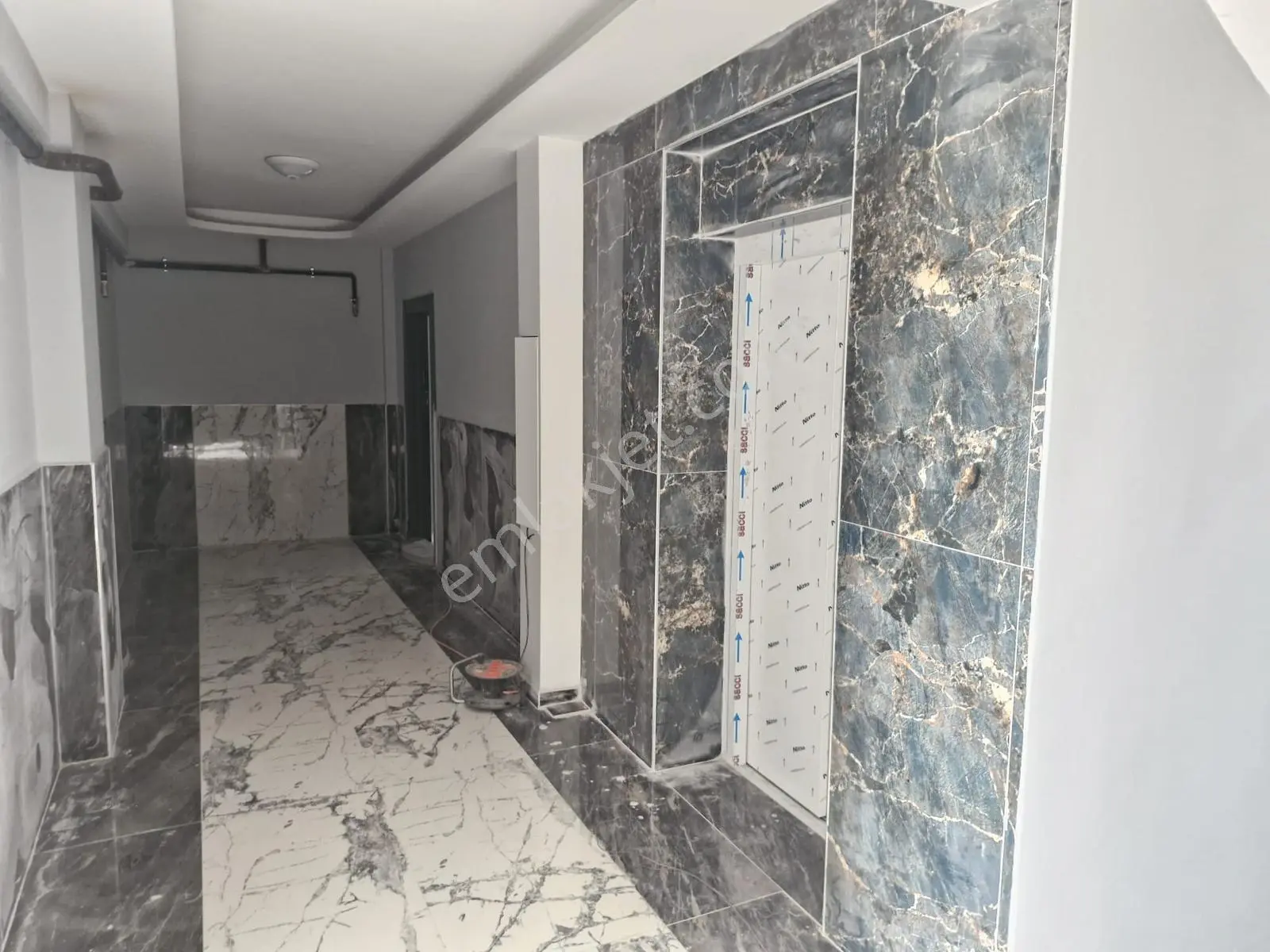 Huzur'dan Harika Konumda Satılık 2+1 Mükemmel Daire - Görsel 2