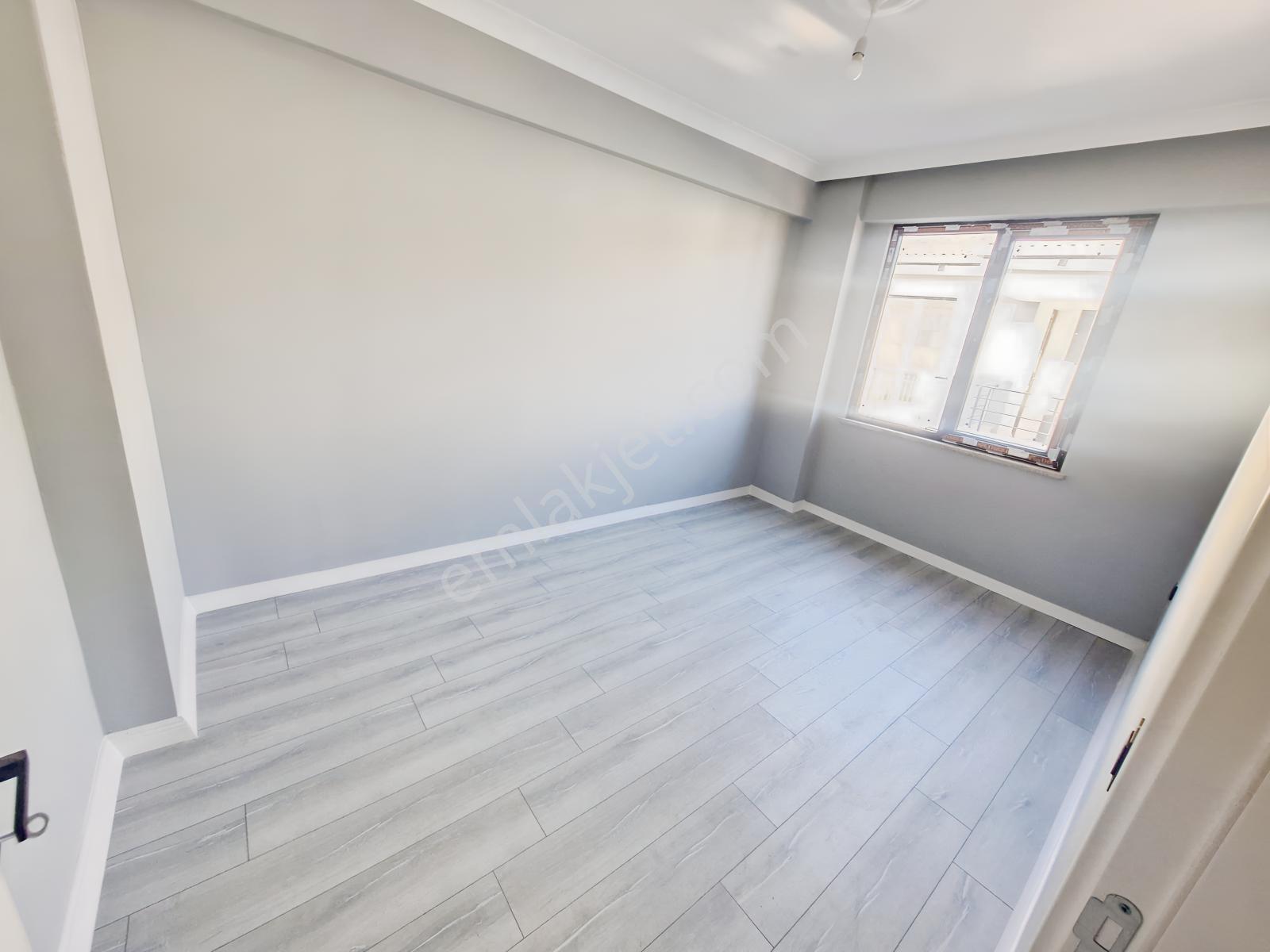 Huzur'dan Harika Konumda Satılık 2+1 Mükemmel Daire - Görsel 15
