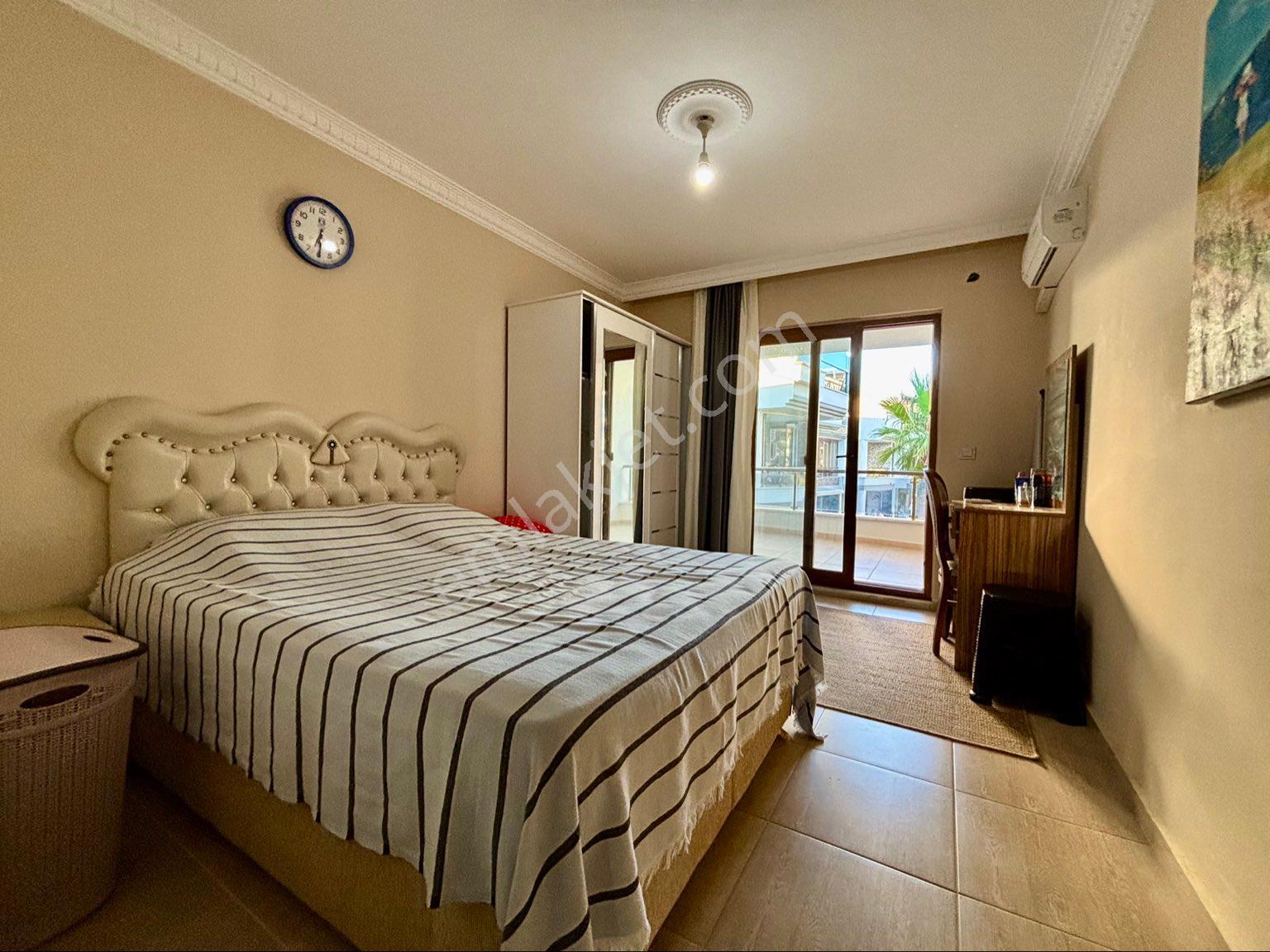 Didim’de Havuzlu Sitede Satılık 3+1 Eşyalı Dubleks Daire - Görsel 14