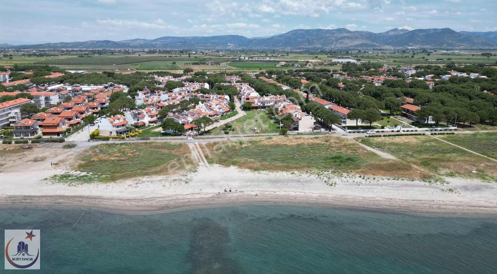 Kuzey Sancaktan Altınova Sahilde Satılık Villa - Görsel 2