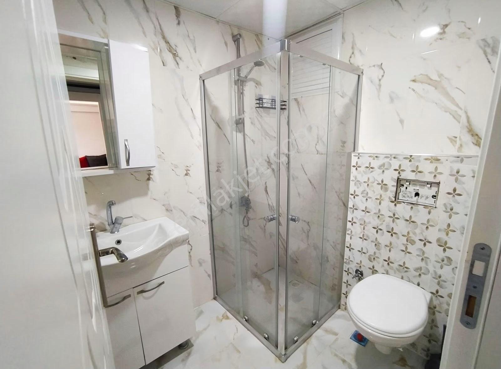 Tramvay Durağına 5 Dk Geniş Eşyalı Daire - Görsel 9