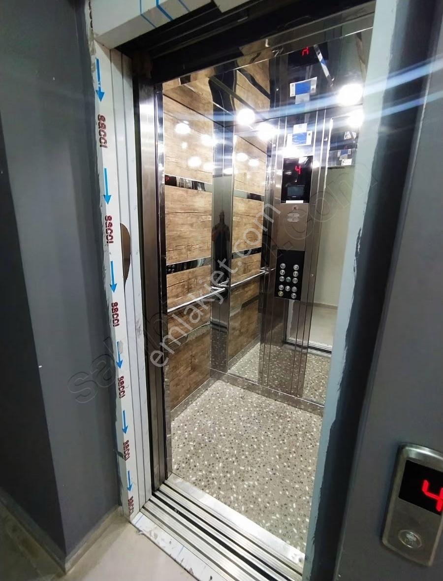 Tramvay Durağına 5 Dk Geniş Eşyalı Daire - Görsel 14
