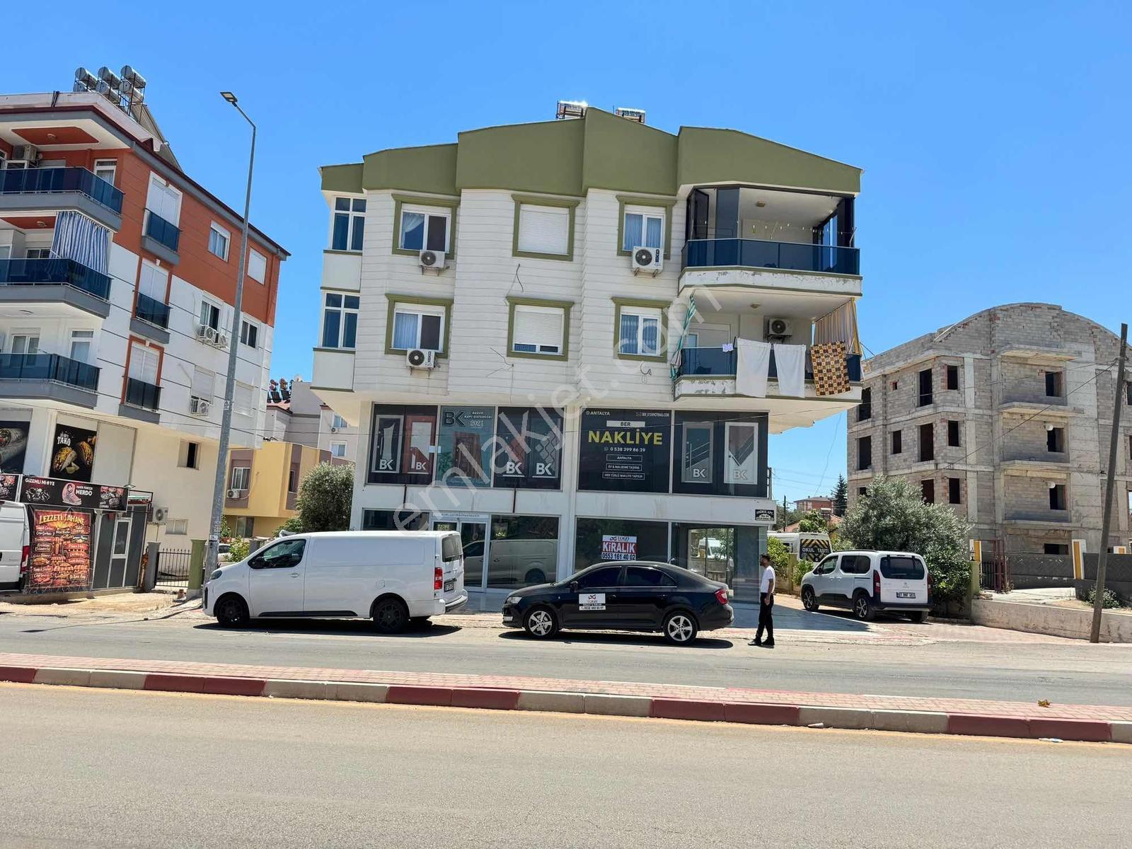 Fevziçakmak Mah İşlek Cadde Üstü 3 Katlı Kiralık Dükkan - Görsel 4