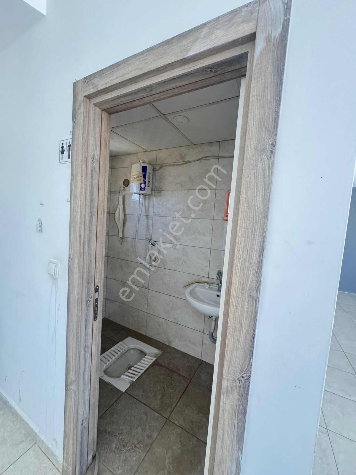 Fevziçakmak Mah İşlek Cadde Üstü 3 Katlı Kiralık Dükkan - Görsel 7