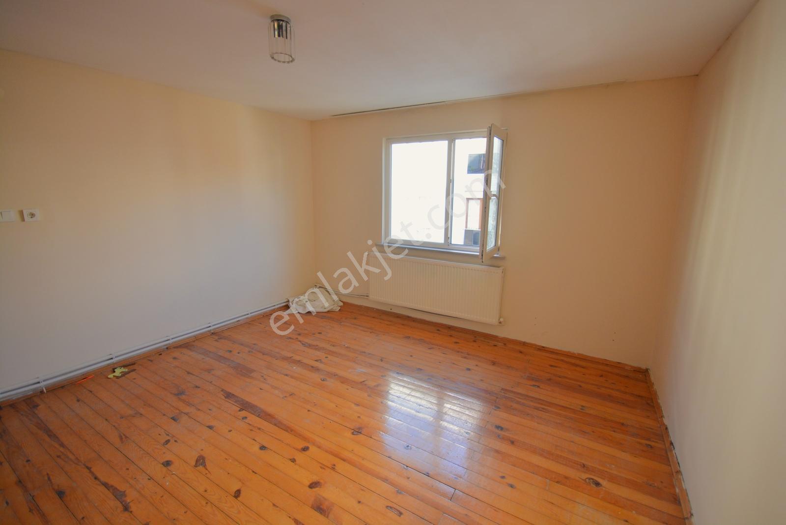 Kiralık Daire 4+1 Üst Kat 120 M2 Konumu Güzel Asansör Yok - Görsel 19