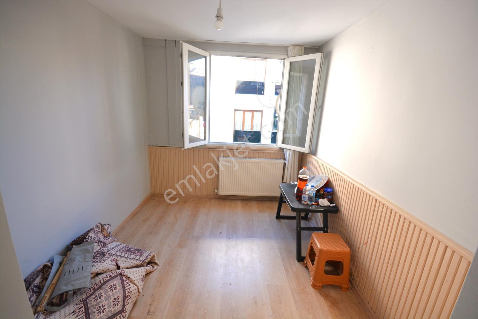 Kiralık Daire 4+1 Üst Kat 120 M2 Konumu Güzel Asansör Yok - Görsel 11