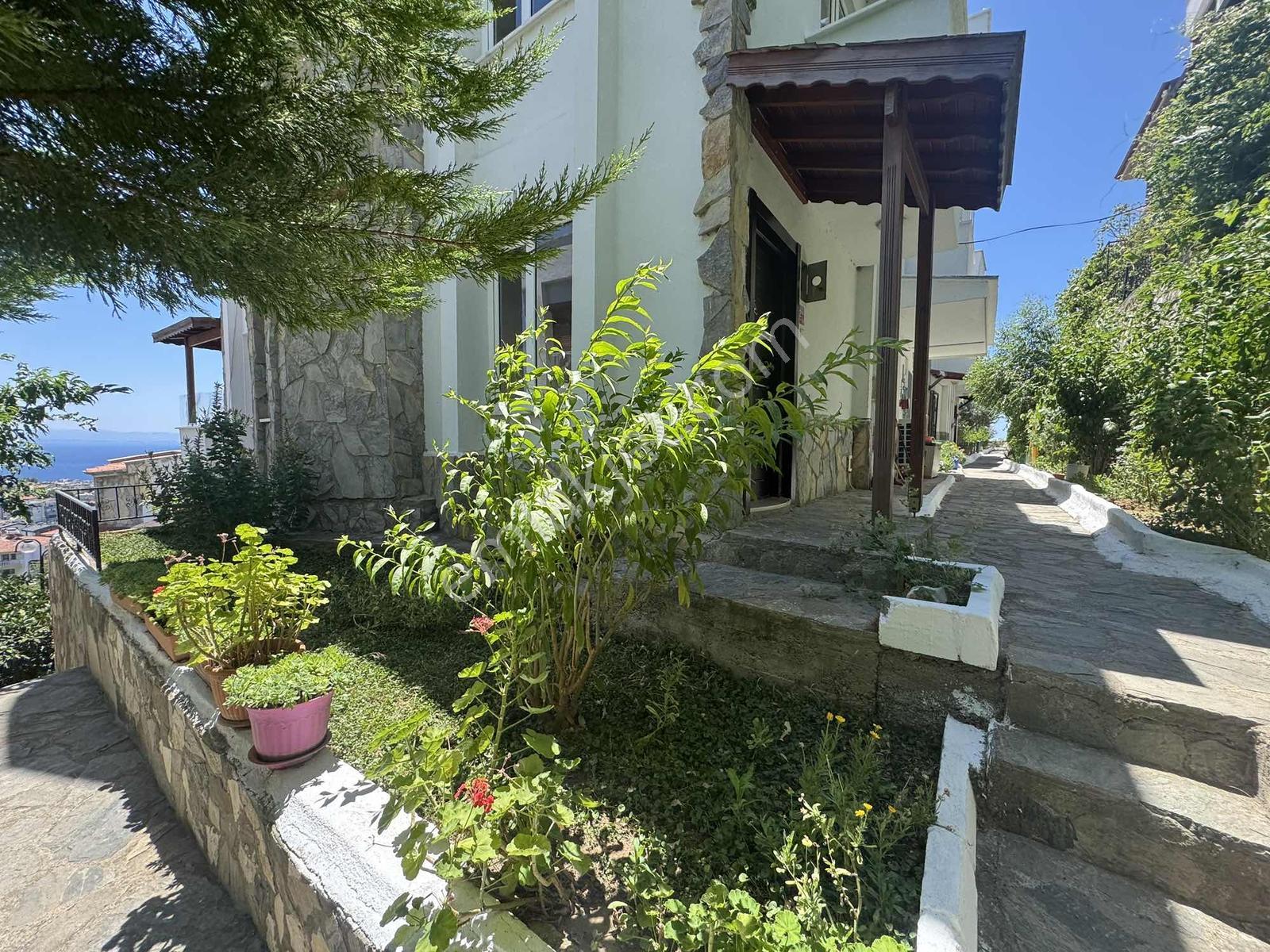 Güçlü Kardeşler Full Deniz Manzaralı 3+1 Masrafsız Fırsat Villa - Görsel 3