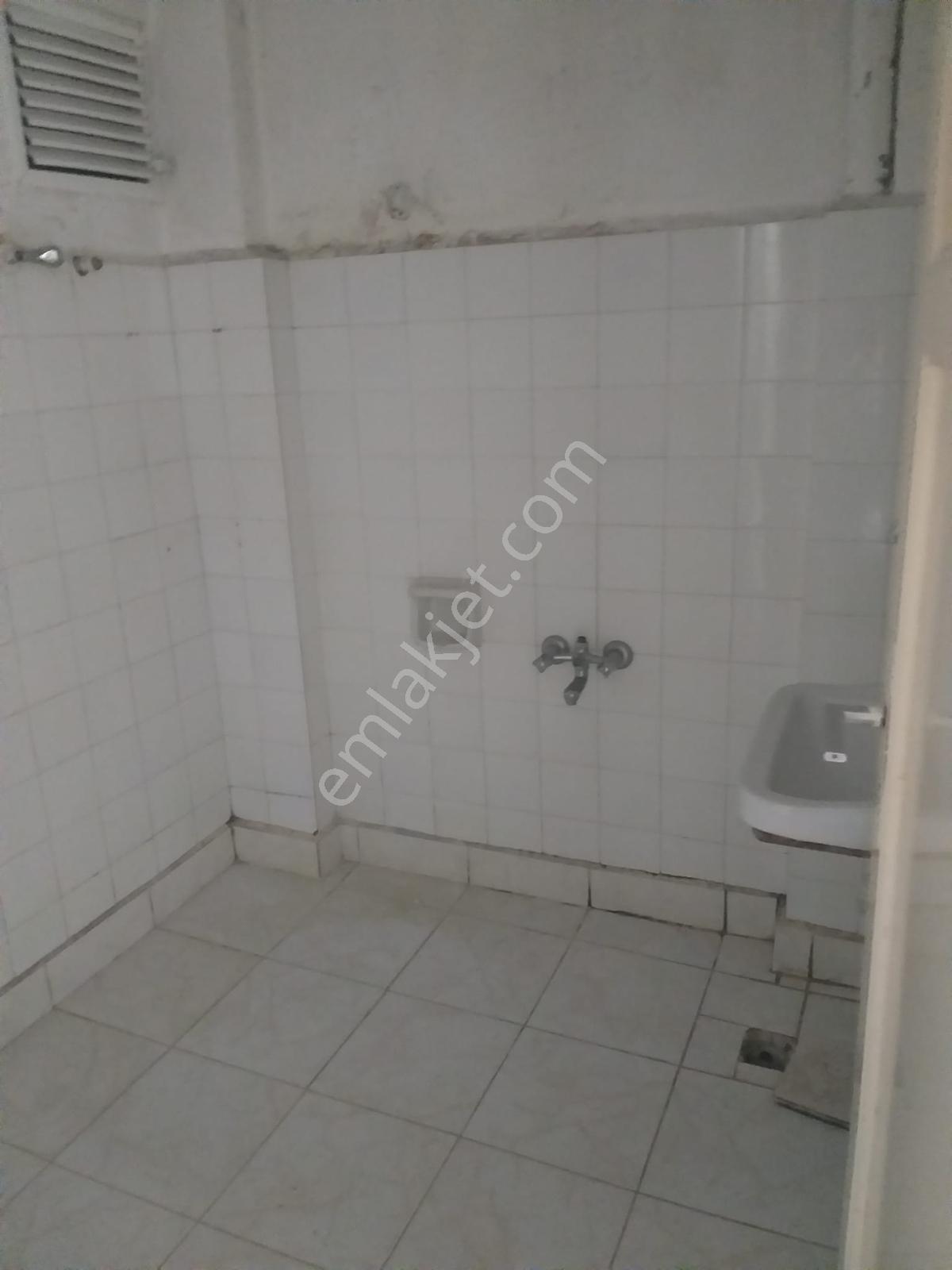 Altıparmak İntizam Mahallesinde Eşyasız Kiralık 2+1 Daire - Görsel 6