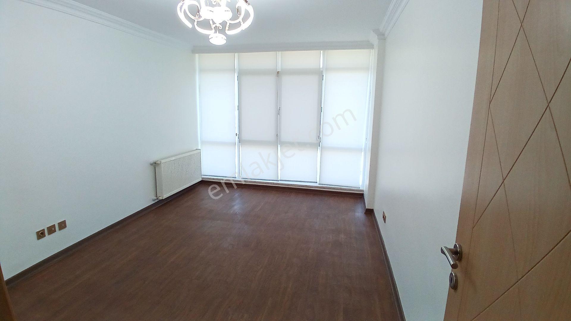 Polat Emlak...site İçerisinde, Tamamen Yenilenmiş Köşe Villa - Görsel 12