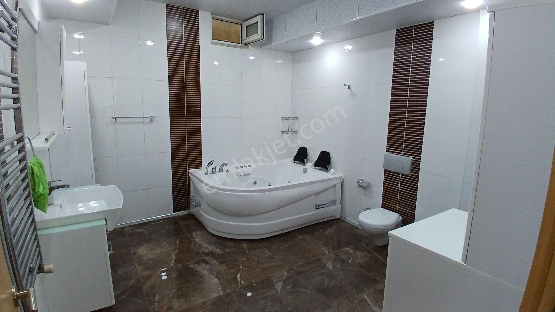 Polat Emlak...site İçerisinde, Tamamen Yenilenmiş Köşe Villa - Görsel 17