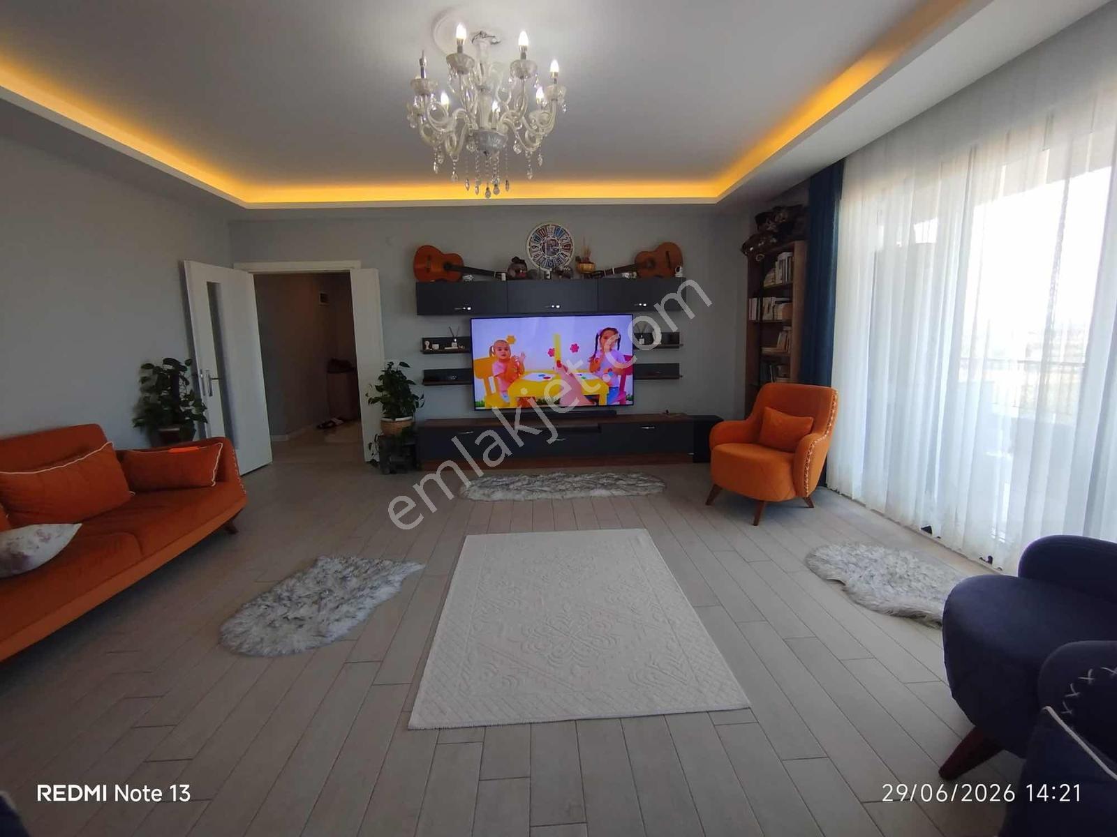 Sakarya Royal'den Havuzlu Site İçindesatılık Lüks 3+1 Daire - Görsel 3
