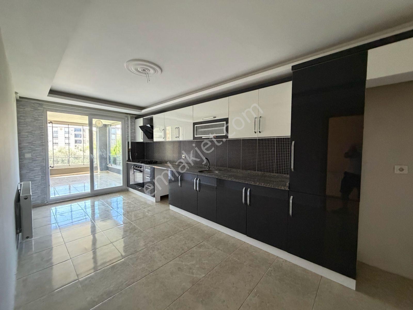 Edremit Cennetayağı'nda Geniş Balkonlu 4+1 Satılık Daire - Görsel 12