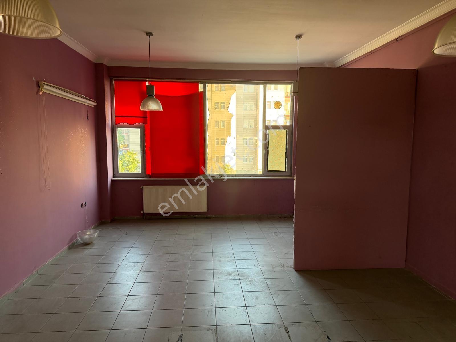 Ulaş Emlak Elvankent Adliye Bitişiği Modern Çarşıda 40 M2 Boş - Görsel 2