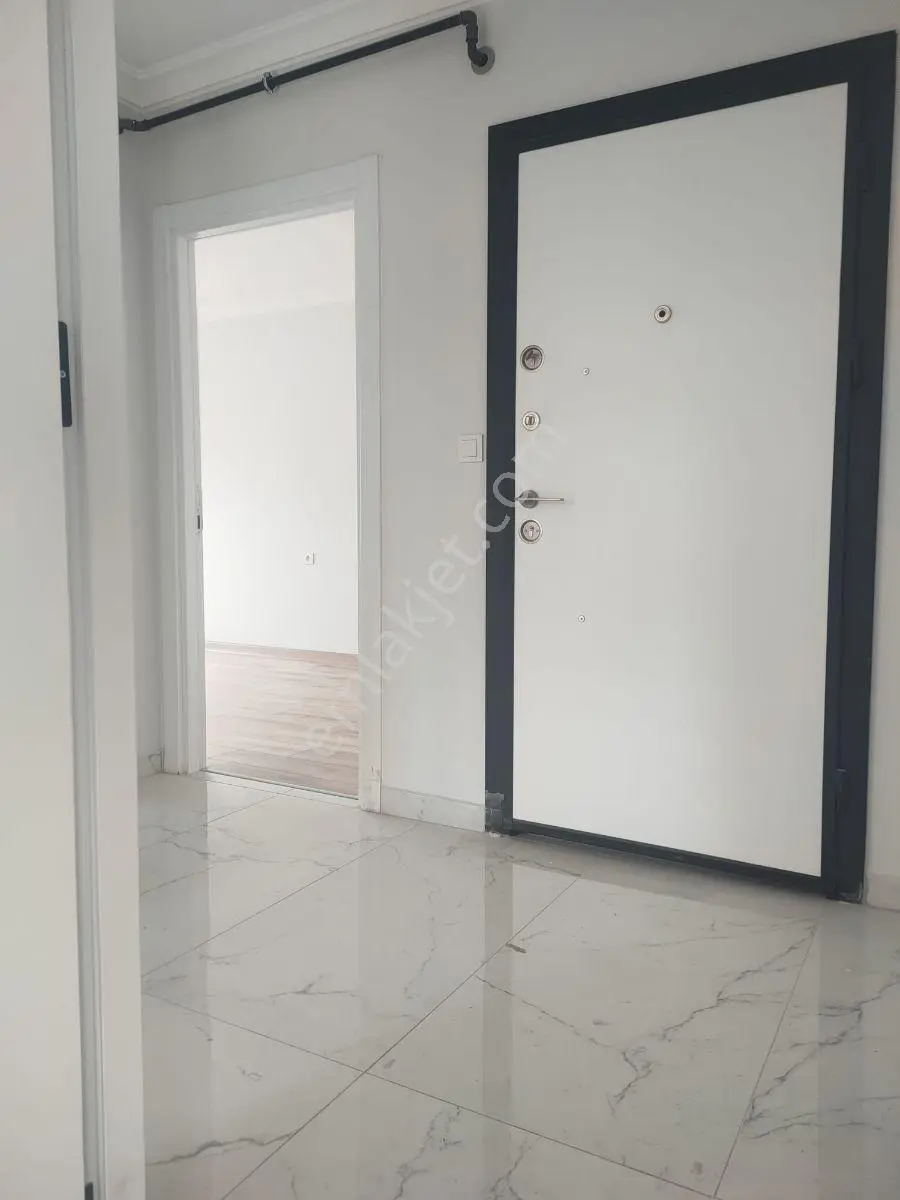 Satılık Yenidoğan Merkezde 95 M2 Ara Kat 2+1 Daire - Görsel 5
