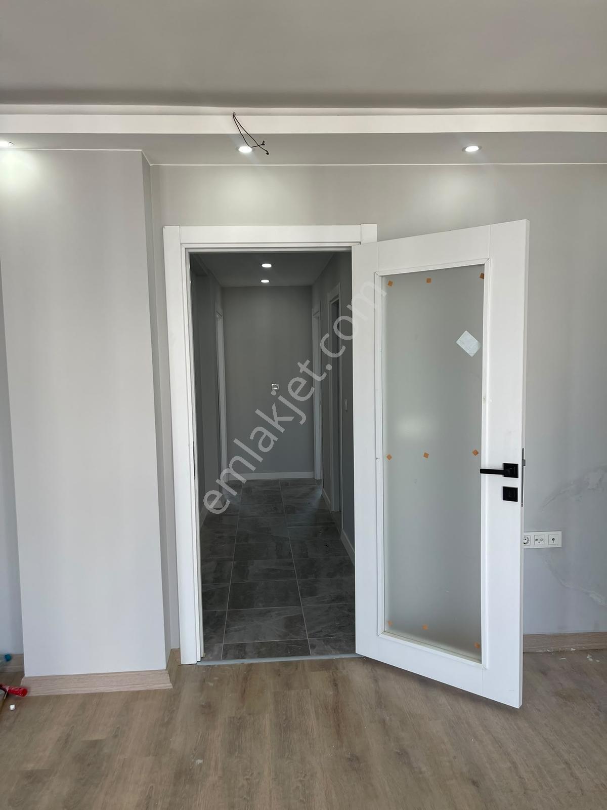 Büyükçekmece Denize 350 Mt Kiralık Ara Kat Asansörlü Sıfır 2+1 - Görsel 24