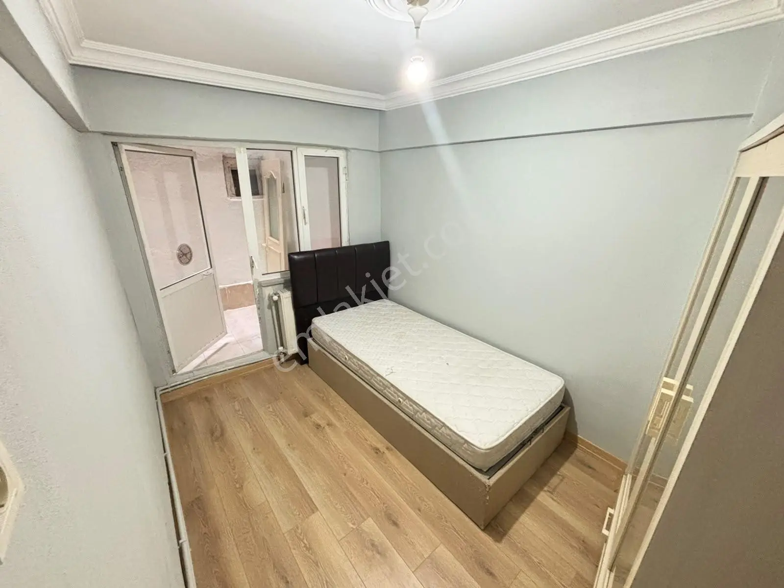 Üsküdar Merkez'e Çok Yakın 2+1 Bahçe Katı Kiralık Daire** - Görsel 19