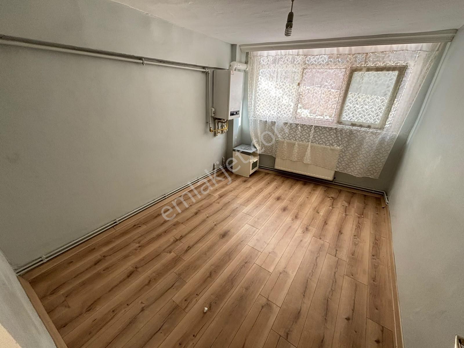 Üsküdar Merkez'e Çok Yakın 2+1 Bahçe Katı Kiralık Daire** - Görsel 7